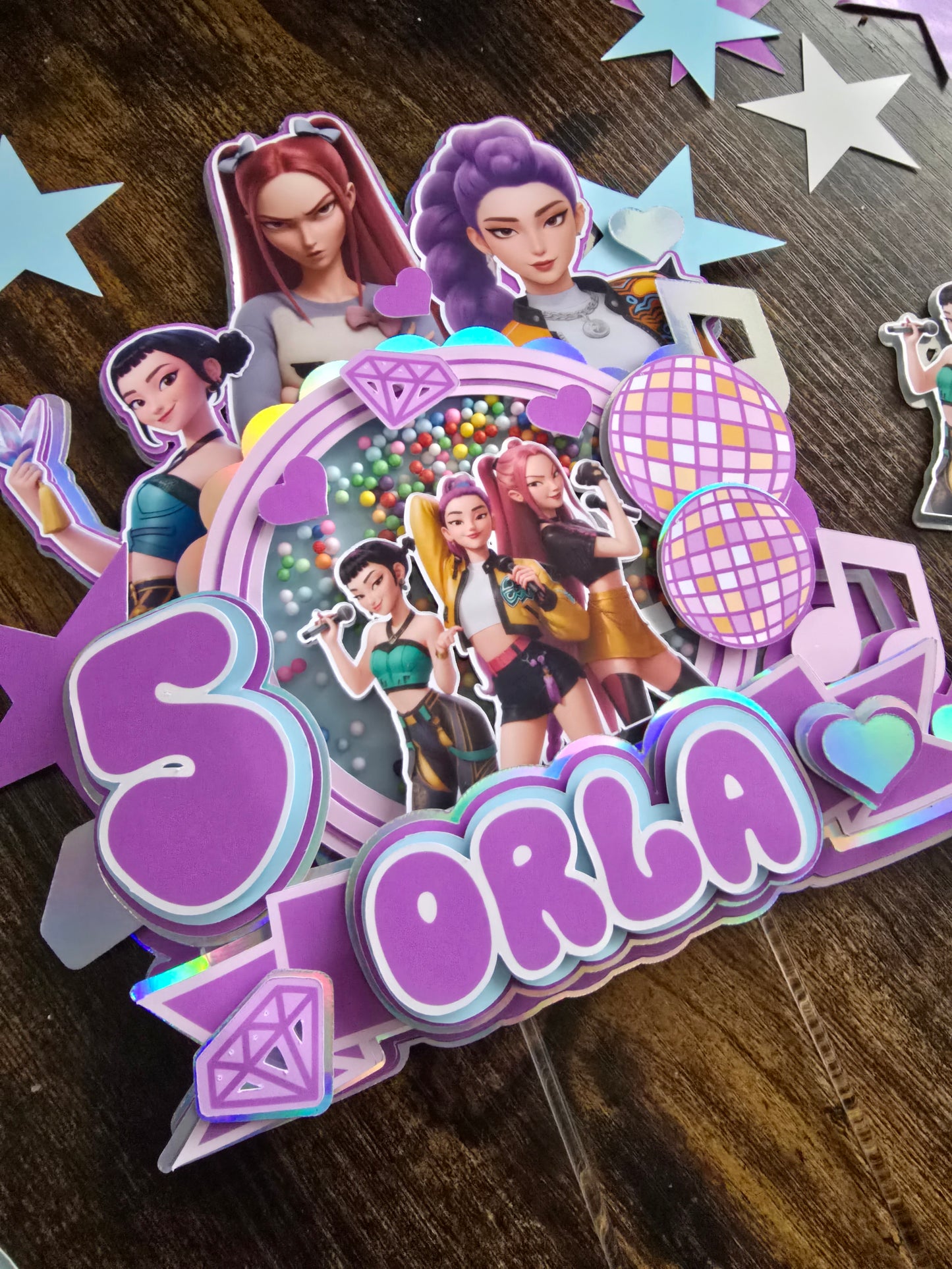 Personalised K-Pop Cake Topper – K-Pop Birthday Cake Topper – Custom Name & Age Birthday Cake Decoration