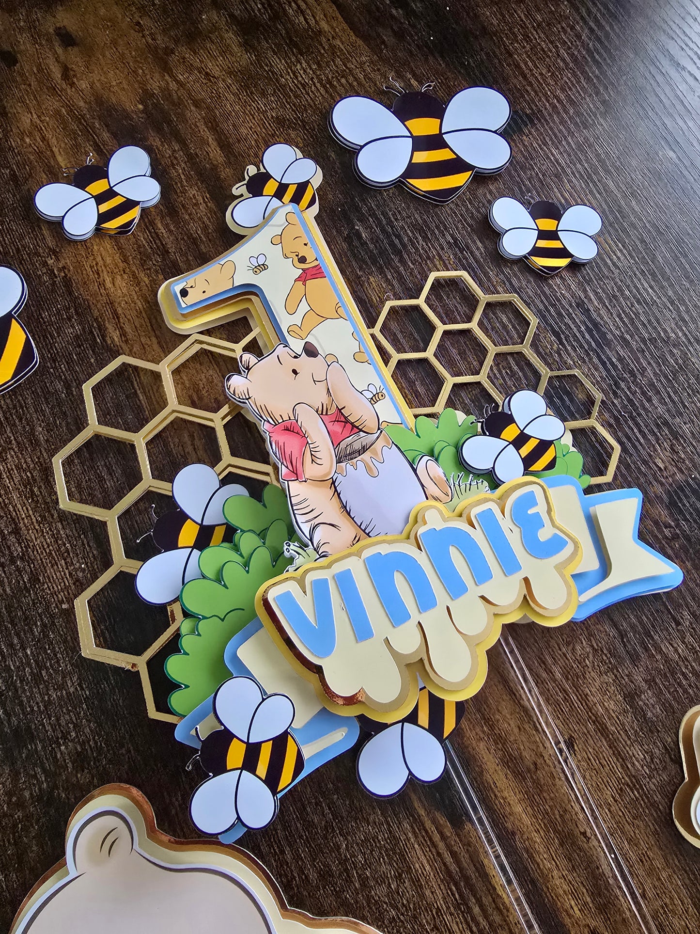 Personalised Honey Bear Cake Topper Set – Custom Name & Age Birthday Decoration – Bee Theme Party