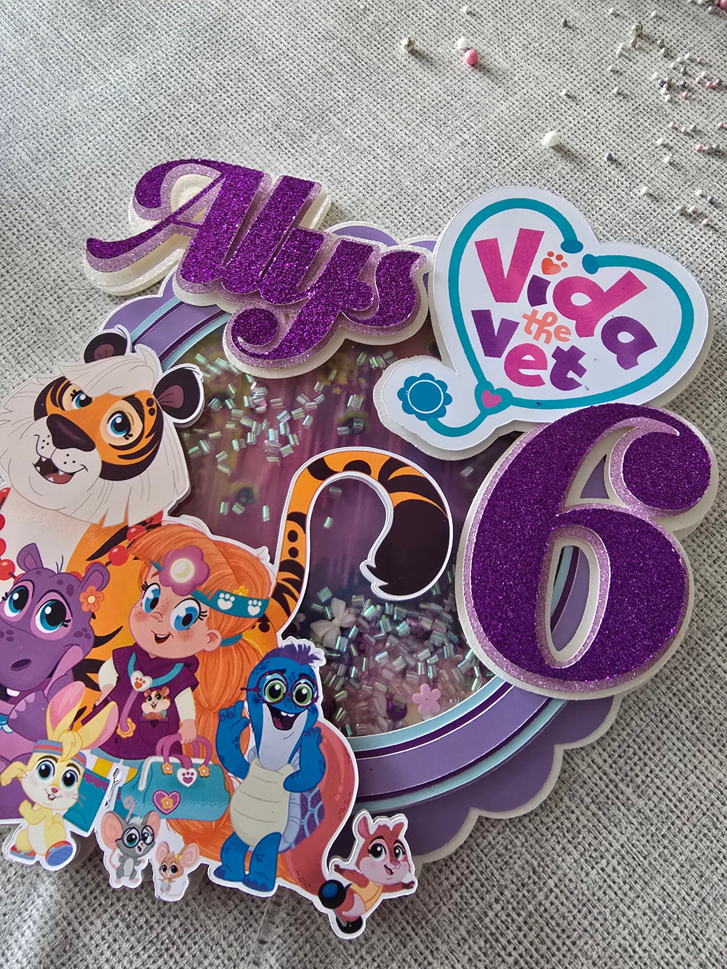 Personalised Vet Girl Cake Topper – Custom Name & Age Birthday Decoration – Animal Vet Theme Cake Topper