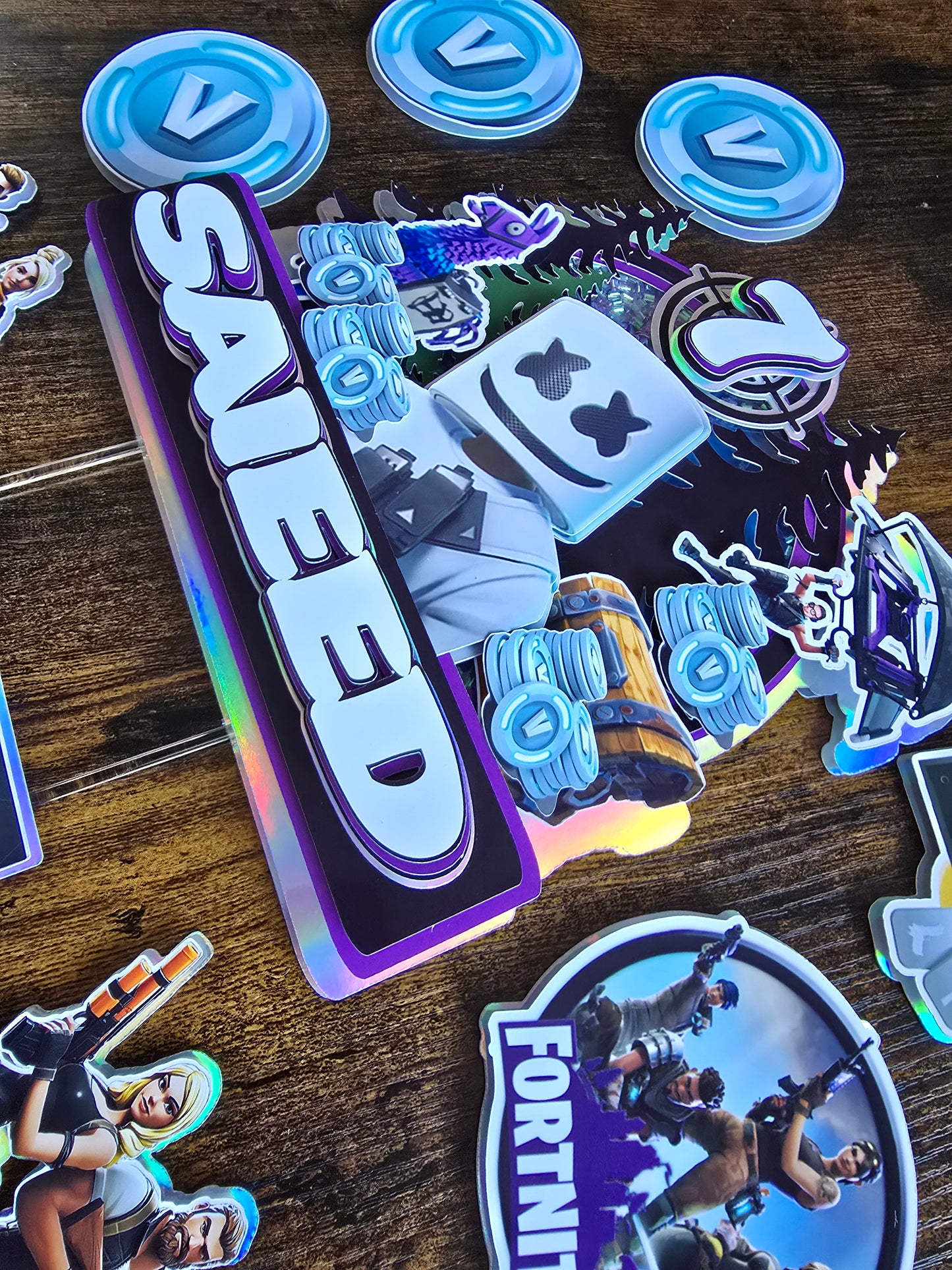 Battle Royale Inspired Cake Topper Set – Personalised Gamer Birthday Cake Decorations – Gaming Theme Cake Topper