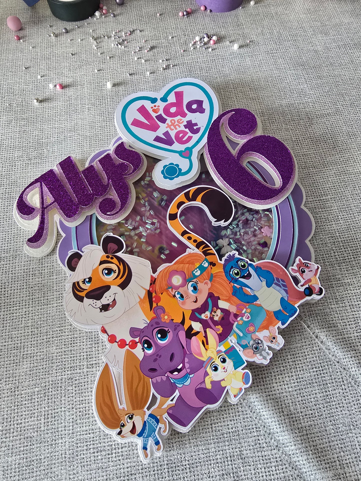 Personalised Vet Theme Cake Topper – Custom Name & Age Birthday Decoration – Animal Lover Party Cake Decor