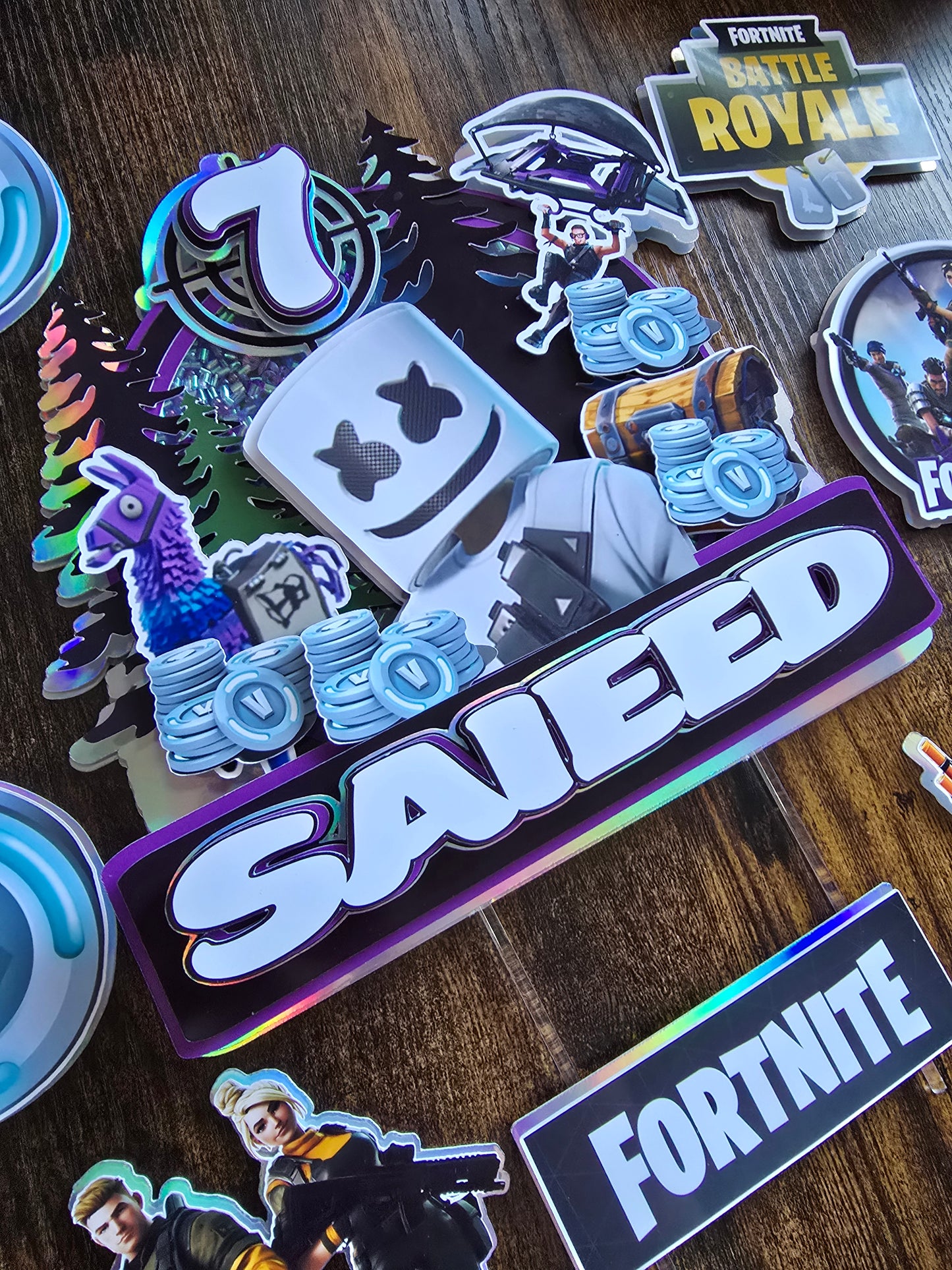 Battle Royale Inspired Cake Topper Set – Personalised Gamer Birthday Cake Decorations – Gaming Theme Cake Topper
